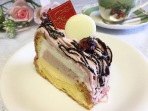 今月のおすすめケーキpop 21 プレミアム チョコシュー苺 カフェ用ケーキ デザート 業務用冷凍ケーキの仕入れ 卸は クオ スイーツ